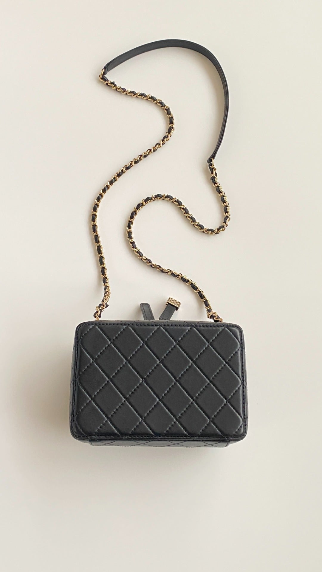 CC camera bag black lambskin gold hardware - Image du produit 2