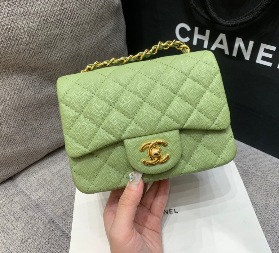 Designer Flap Bag gold – front view
