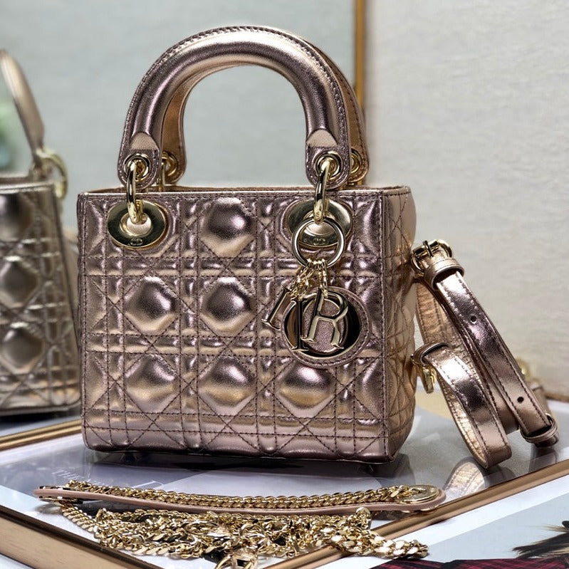 Designer handbag purple – front view