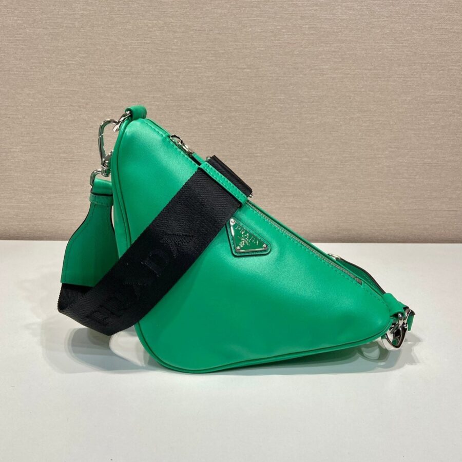 Designer handbag green – front view