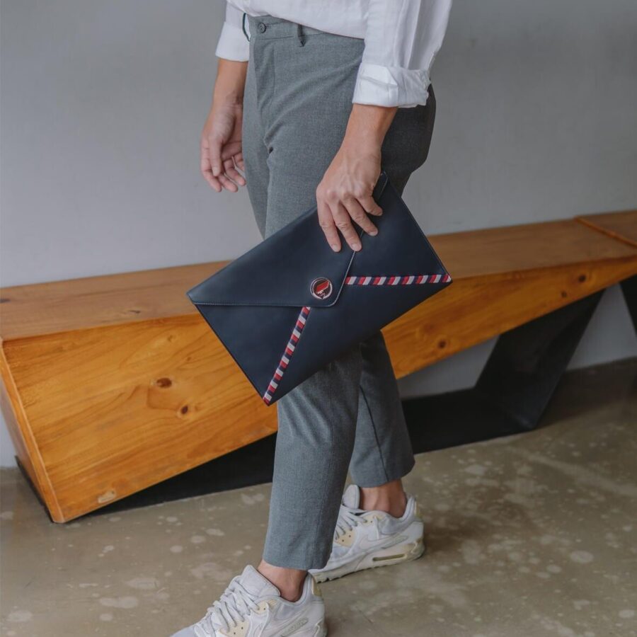 Designer Clutch blue bag – front view