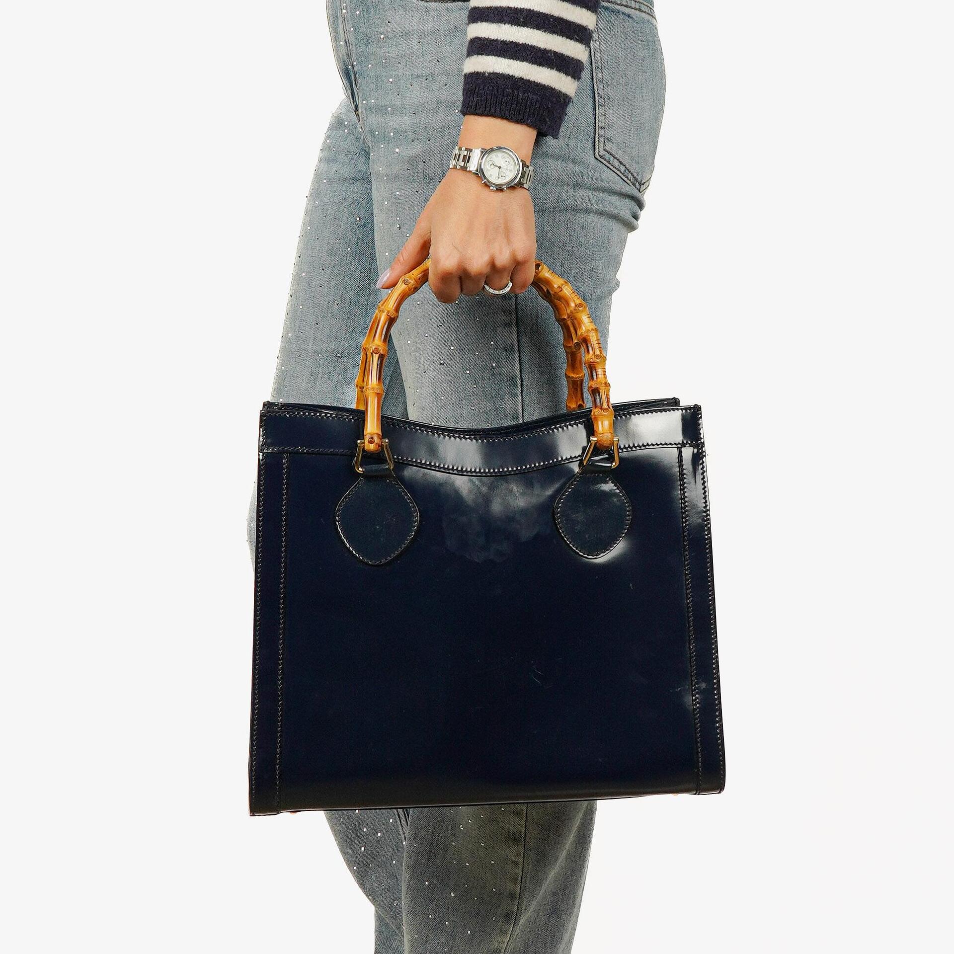 Gucci Cuir verni Bleu marine Diana Bambou Cabas