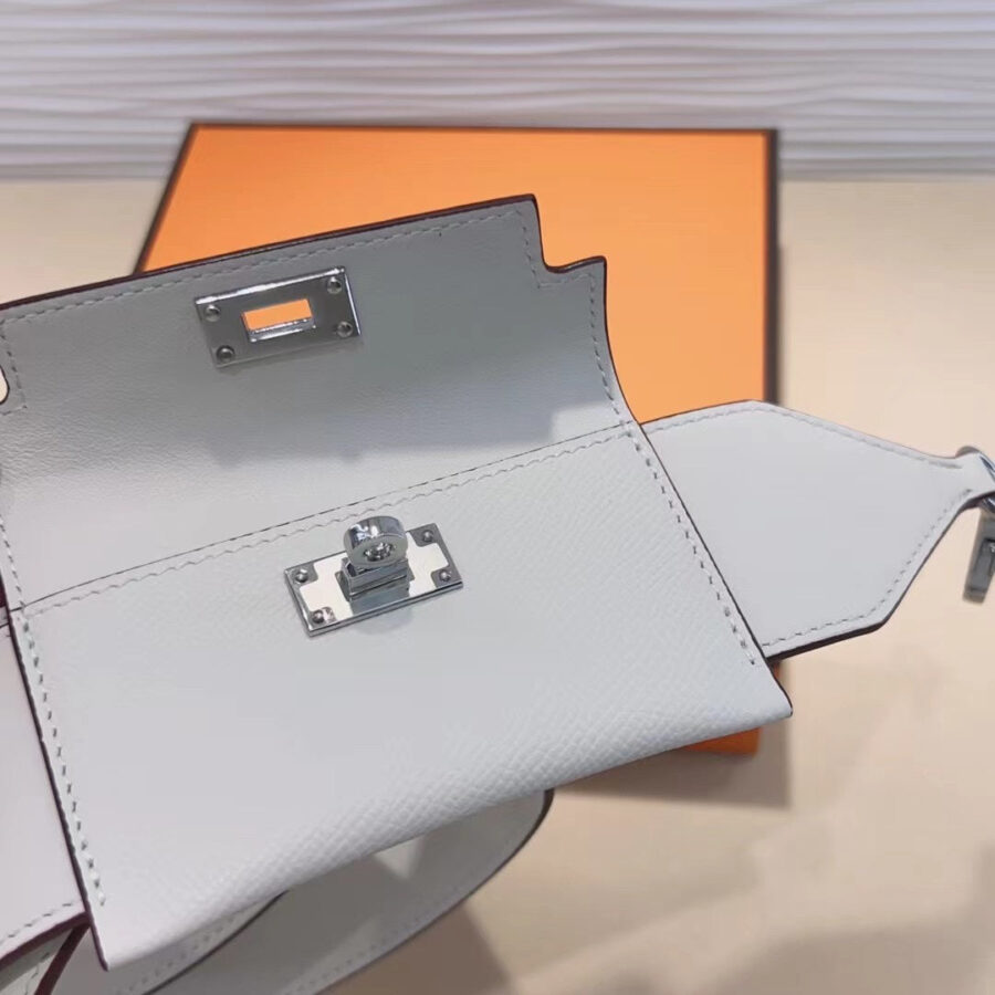 Louis Vuitton Kelly white bag – front view