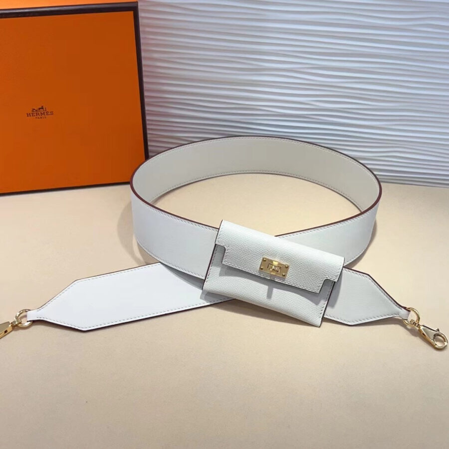 Hermes Kelly gold bag – front view